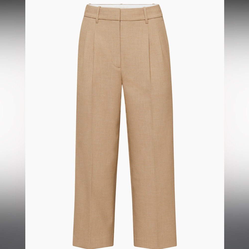 Cropped effortless pant. Size 6. Excellent condition.